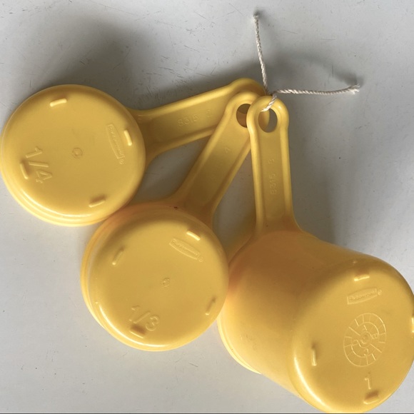 Rubbermaid Measuring Cups - Picture 3 of 5